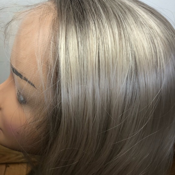 - ? 22” OMBRE ASH BLONDE LACE FRONT WIG *NEW…